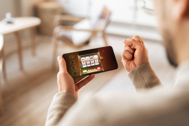 coloksgp resmi mobile app home screen showing slot game tiles and live dealer options